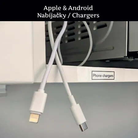 E2 Luxury Oldtown - 2x Parking, Foodstore, Pcscreen, Netflix, Unlimited Music, Crib, Babychair, Fastwifi, Aircon Appartamento Košice