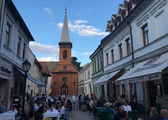 Apartment E2 Oldtown Luxury Apartment: Urban Comfort